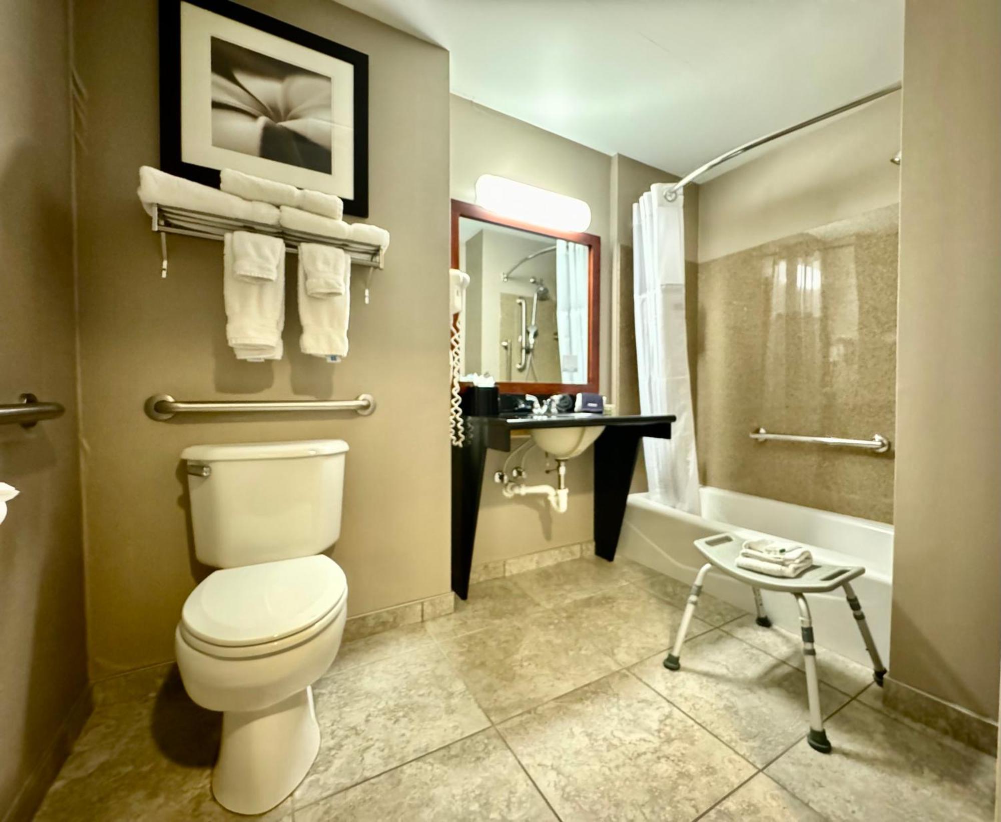Hotel Wingate By Wyndham 3*